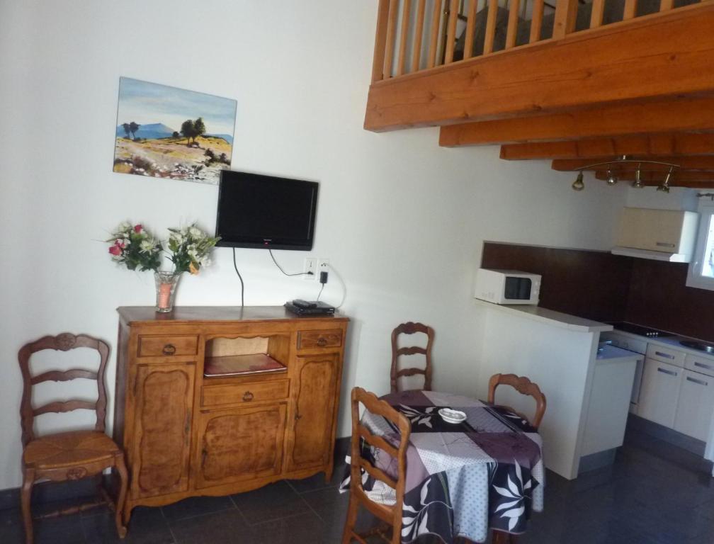Appart'Hotel Les Rochers Auriol Habitación foto